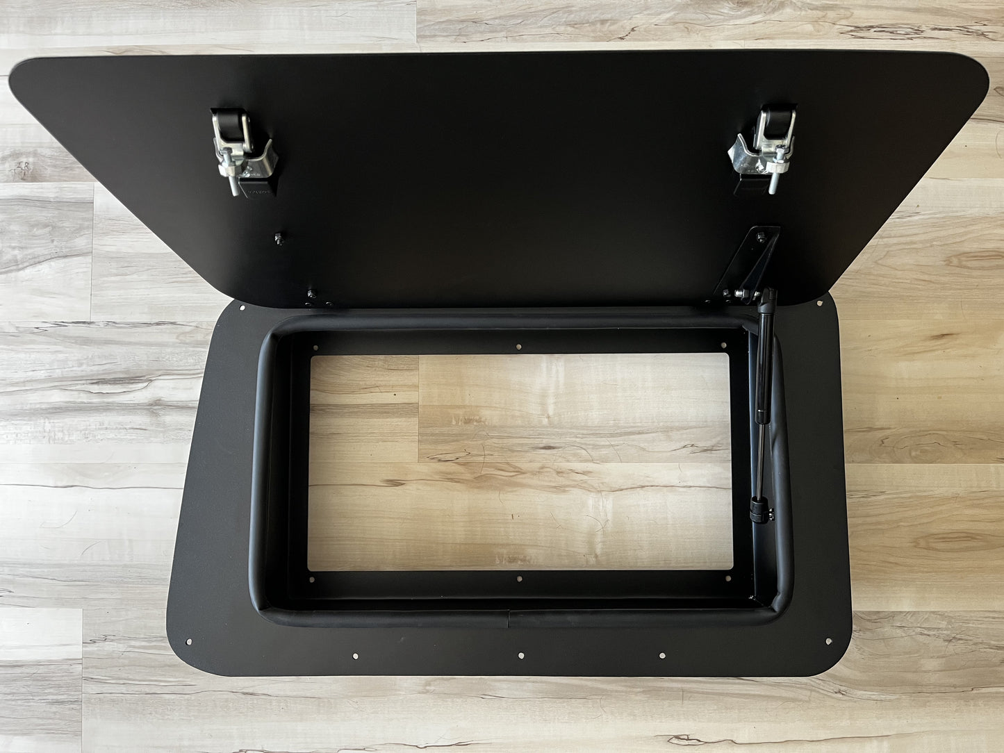 HARDBOX - JLU - DRIVER SIDE